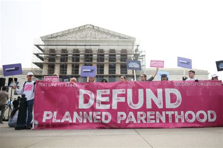 Ariana Grande Sparks Controversy After Supporting Planned Parenthood