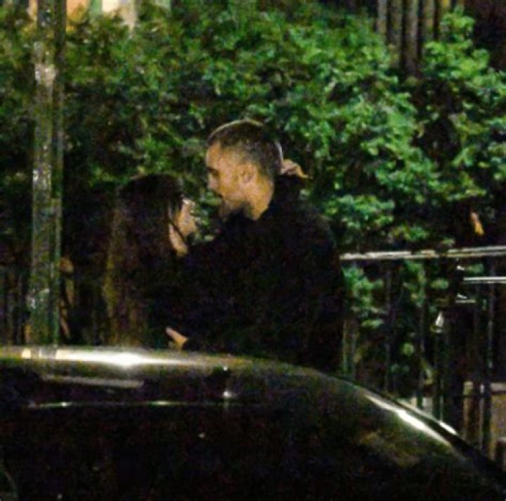 At Some Point During Their Warm New York City Date, Emily Ratajkowski And DJ Orazio Rispo Kissed Passionately