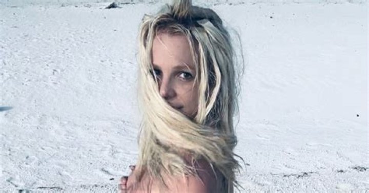 Britney Spears Started Posting Her Naked Photos Again