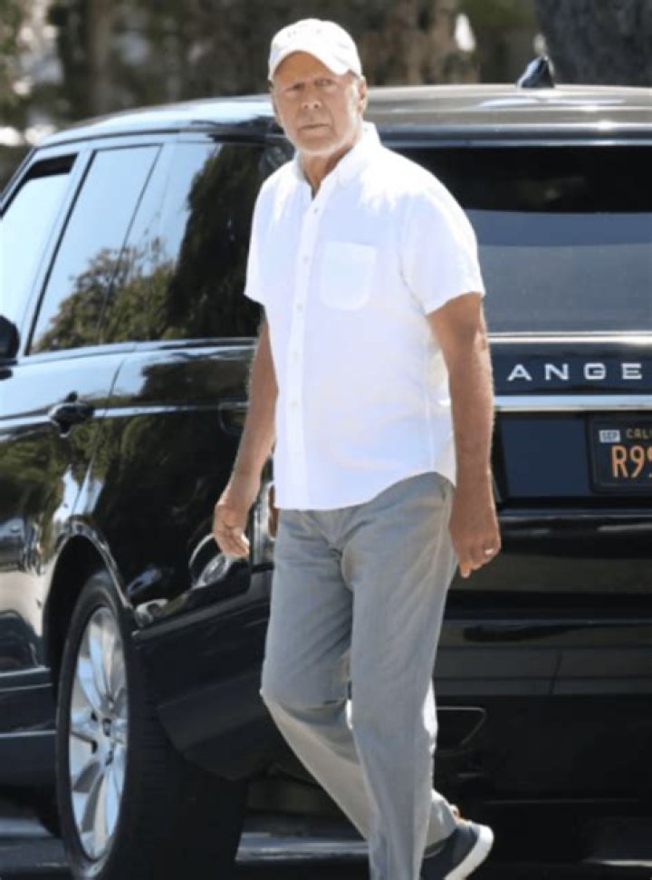 Bruce Willis Spotted In Santa Monica, California, Getting A Meal