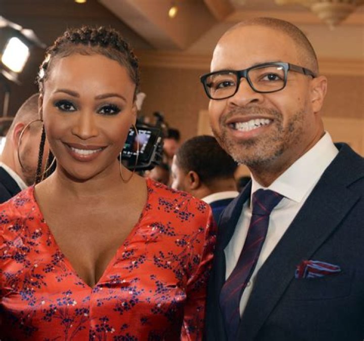 Cynthia Bailey Looks Radiant While Flaunting Her Natural Look With Mike Hill