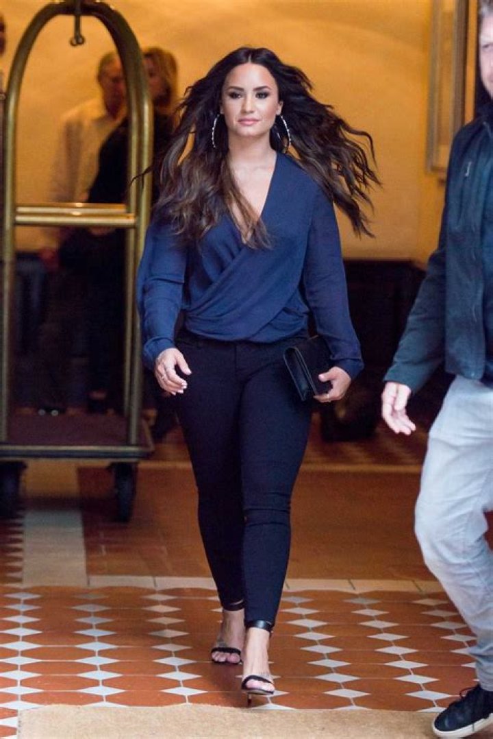 Demi Lovato Goes Instagram Official With Model Austin Wilson
