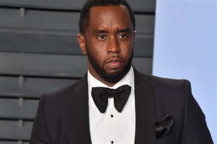 Diddy’s Fans Gush Over His New ‘Salt And Pepper’ Hair – ‘He Looks Good!’
