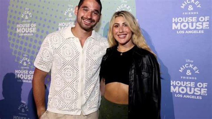 Hannah Brown Says She’s Happy Being Single Amid Rumors She’s Dating Her DWTS Partner Alan Bersten