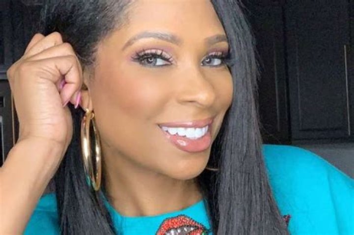 Jennifer Williams Does The Savage TikTok Challenge In A Skimpy Bathing Suit — The ‘Basketball Wives’ Star Is Ridiculed For This Reason And She Claps Back