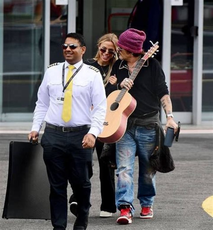Johnny Depp Seen In Court Wearing Daughter’s Bracelete