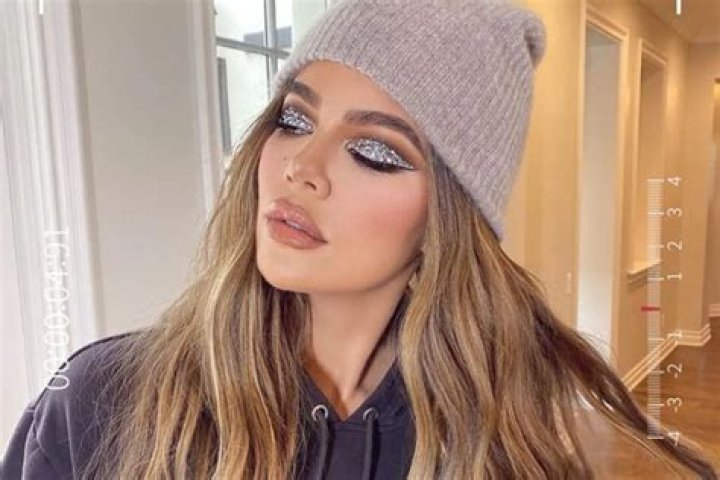 Khloe Kardashian Shows Off Her Stretch Marks In Skimpy Two Piece Bathing Suit