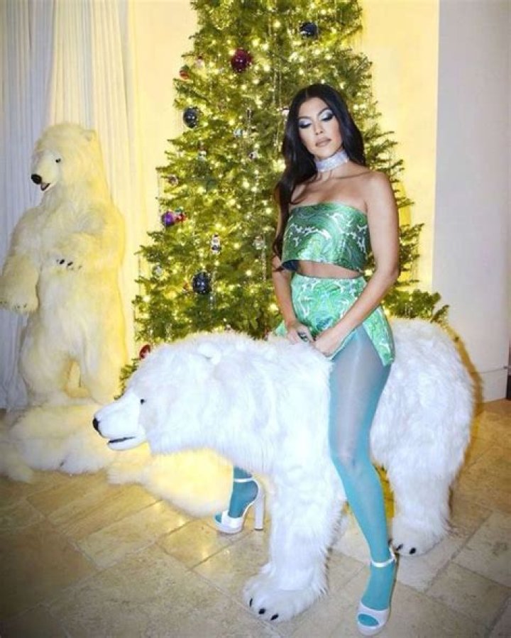 Kourtney Kardashian Wears Vintage Dolce And Gabbana For Romy And Michelle Christmas