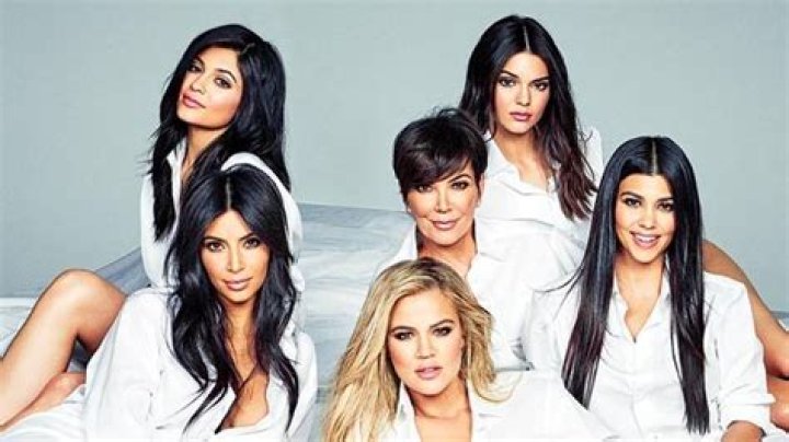 KUWK: The Kardashians Announce They Will No Longer Update Their Apps In 2019!