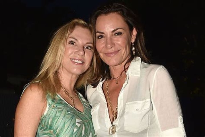 Luann De Lesseps Inspires Fans’ Praise – “Single Life” Suits Her