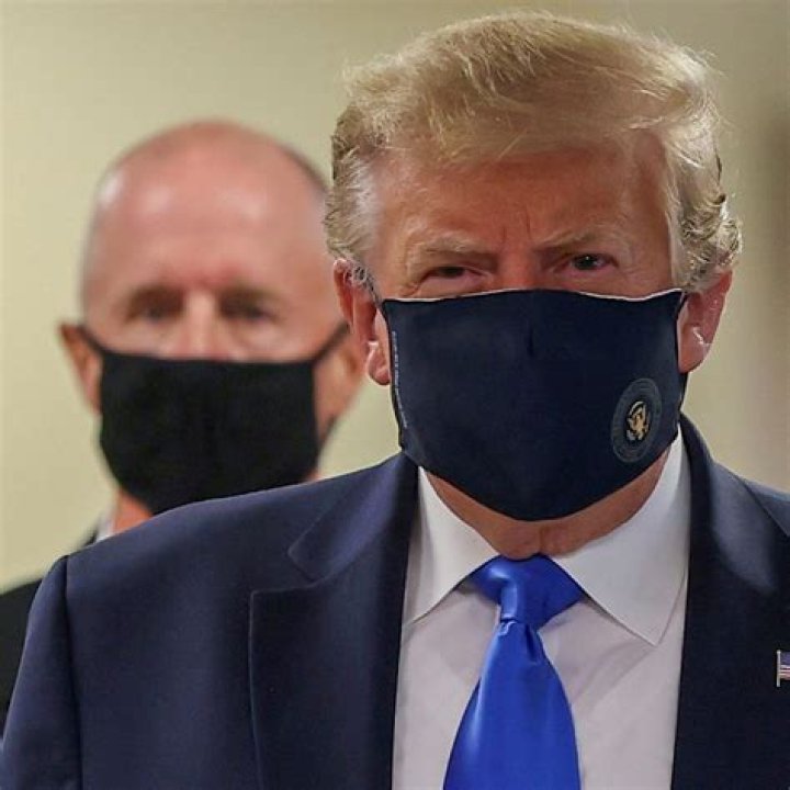 Melania Trump Wears A Face Mask And Pushes The Face Covering To Fight Coronavirus Pandemic