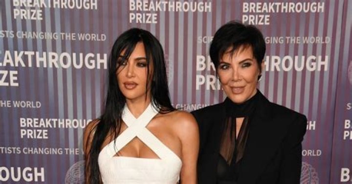 New photo of lovers Kim Kardashian and Pete Davidson, who just do not want to leave