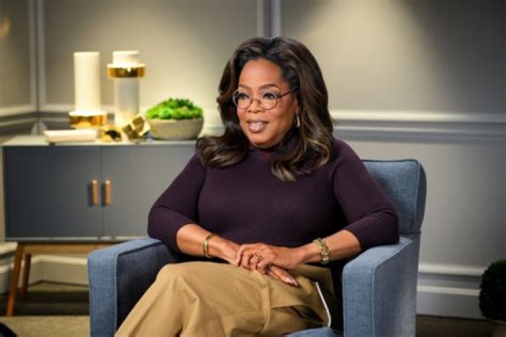 Oprah Winfrey Fires Back At Hater Who Shaded Her For Being Stingy!