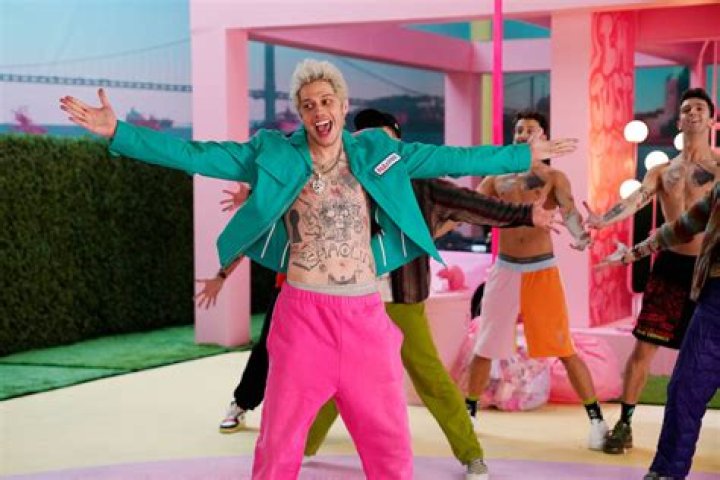 Pete Davidson Doesn’t Want To Let Ariana Grande See Him Because It Would Be Too Painful