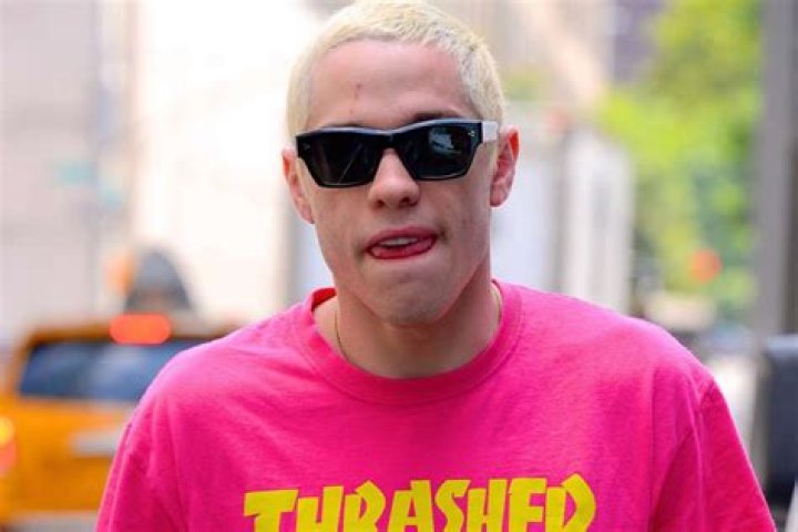 Pete Davidson Pokes Fun At Himself For Living With His Mother