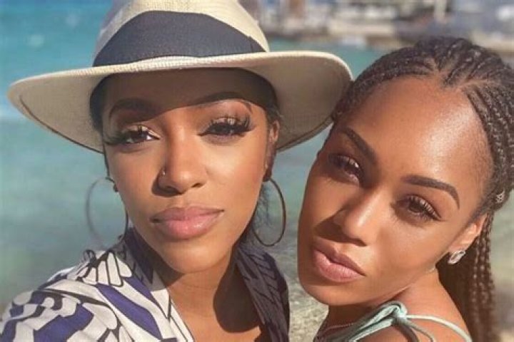 Porsha Williams Goes Makeup-Free In Gorgeous Photos With Her Mother, Diane T. Williams, And Announces A New Chapter For 2020