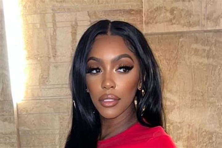 Porsha Williams Shows Off Her Cousin And Fans Say She Looks Like Aaliyah – Check Out Her Gorgeous Pics