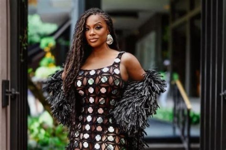 Porsha Williams’ Throwback Photo Since She Was Young Has Fans Saying She Looked Like Kandi Burruss