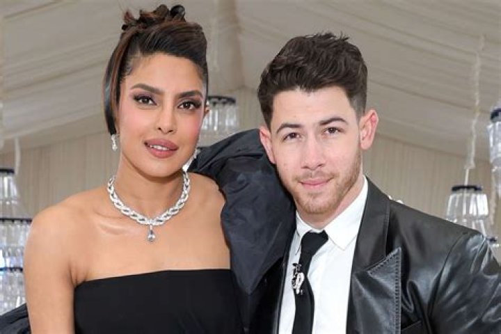 Priyanka Chopra Talks About Hubby Nick Jonas Becoming Her Piano Teacher, Personal Trainer And More While In Quarantine!