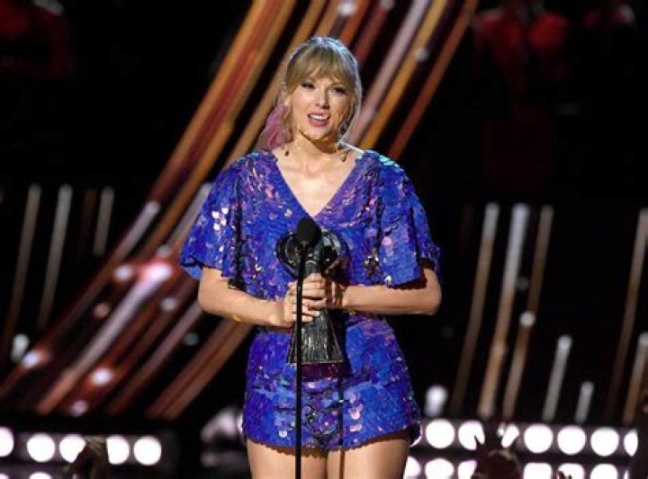 Taylor Swift Drags All Her Hates During iHeartRadio Speech