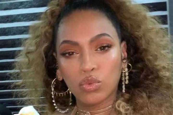 Tina Knowles Lawson Posts Never-Before-Seen Photo Of Beyonce On Her Birthday And Makes Fans Cry By Sharing Story About Her Mother, Agnéz Deréon