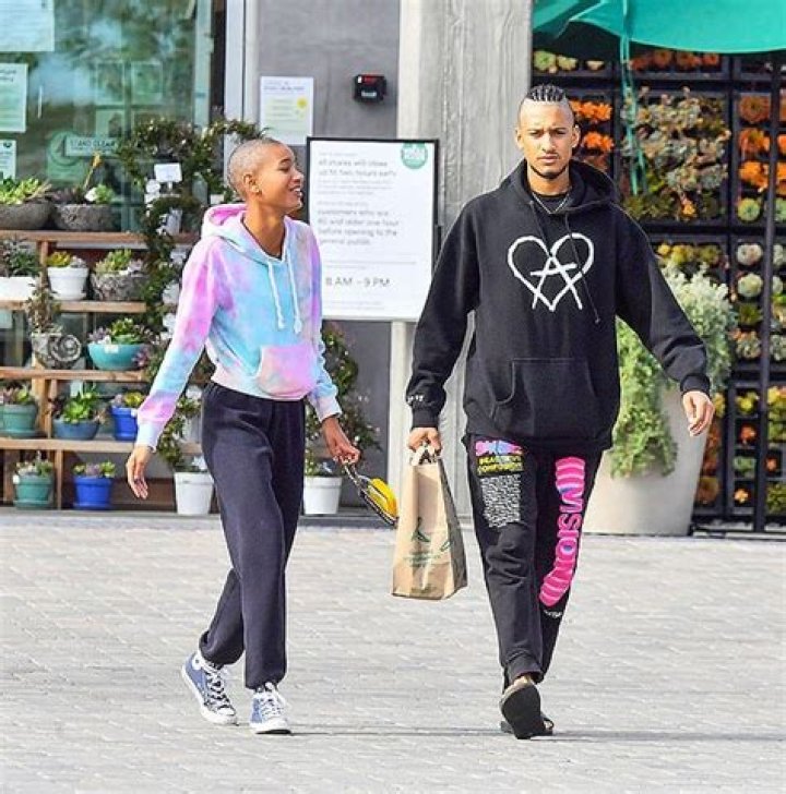 Willow Smith Shows Off Her Shaved Head During Outing With Boyfriend!