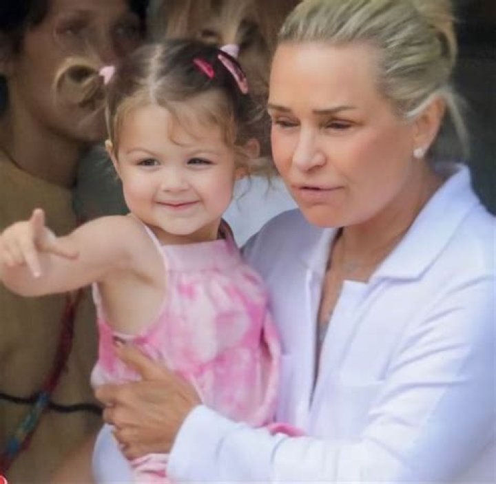 Yolanda Hadid Raves About Gigi And Zayn’s Baby ‘Angel’ In Sweet New Post!